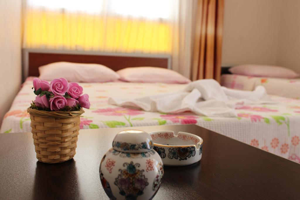 Eysan Pansiyon Akçay Habitación foto