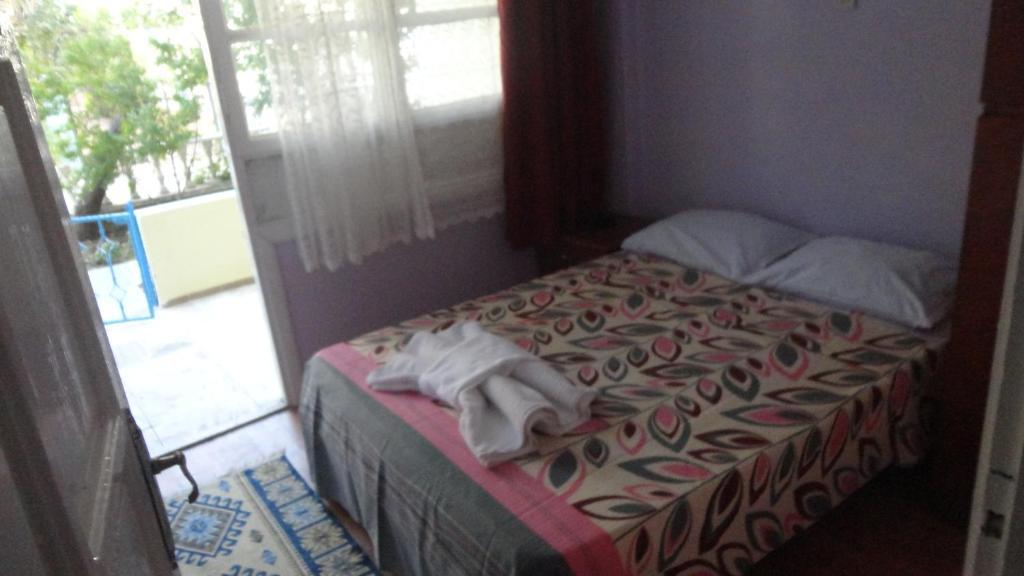 Eysan Pansiyon Akçay Habitación foto